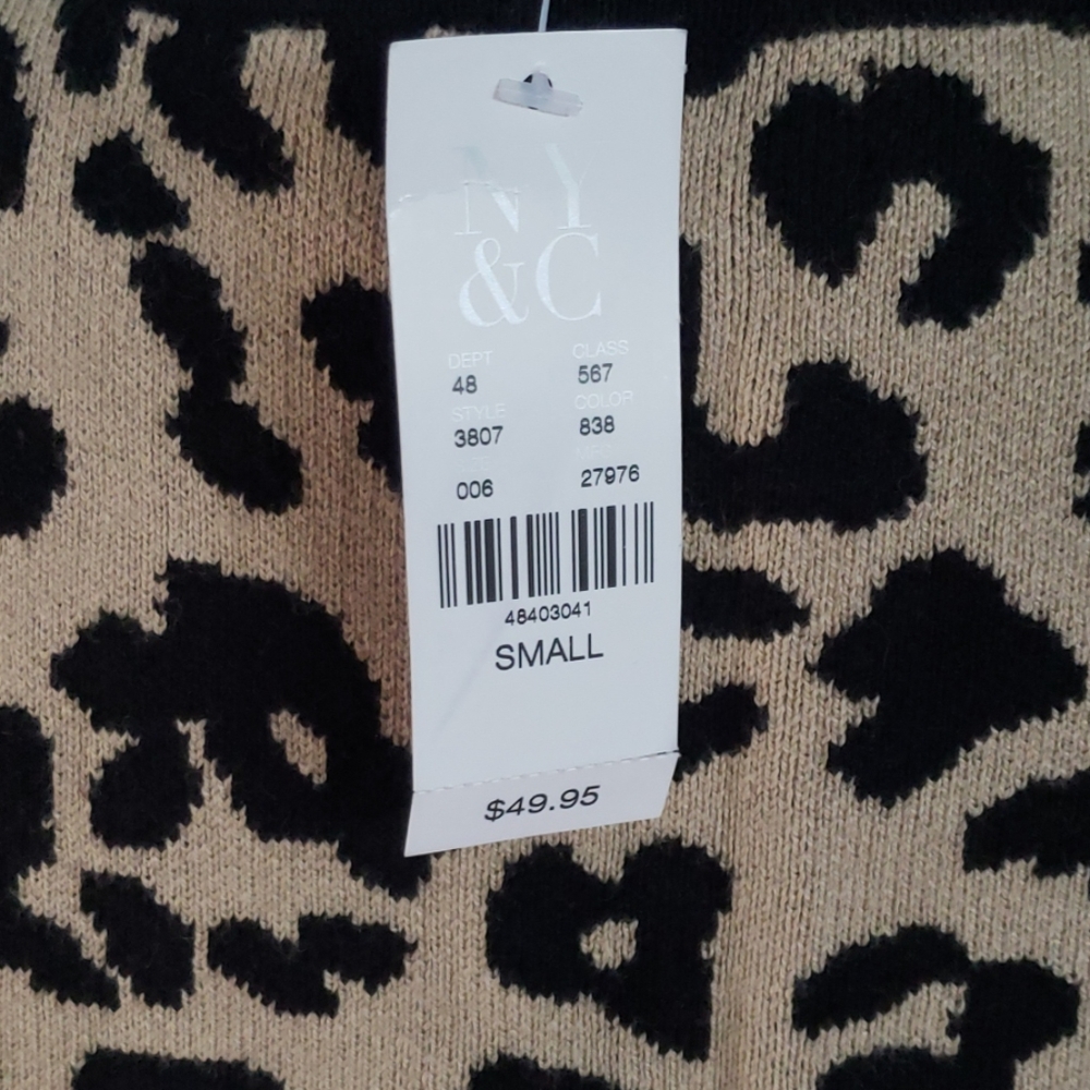 NWT Leopard Cropped Sweater - Picture 4 of 4
